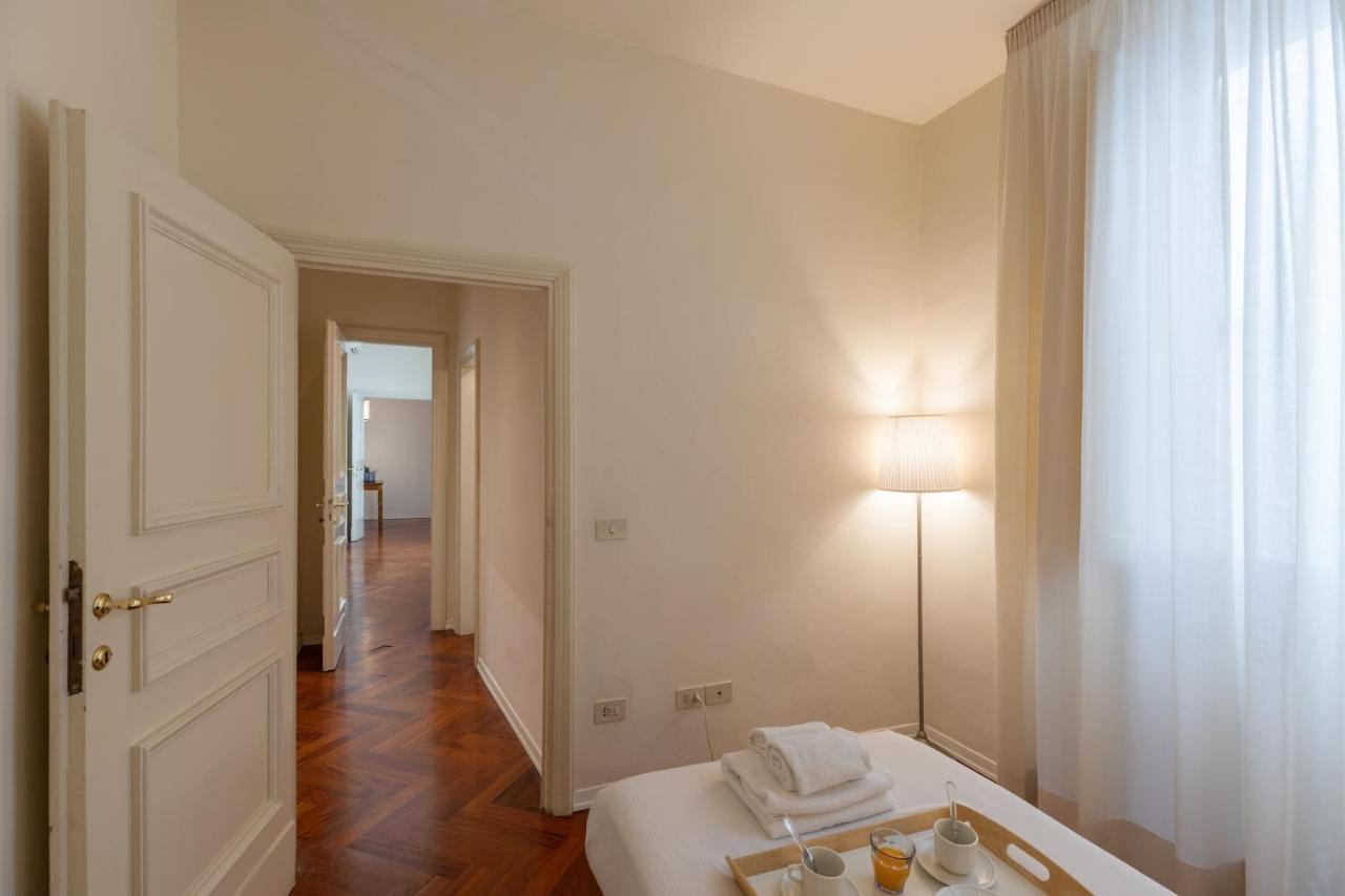Seta Spacious Apartment Next To The Duomo Florence Exterior photo