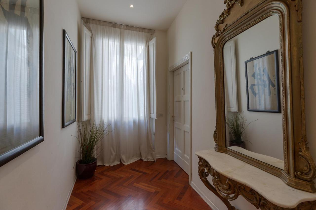 Seta Spacious Apartment Next To The Duomo Florence Exterior photo