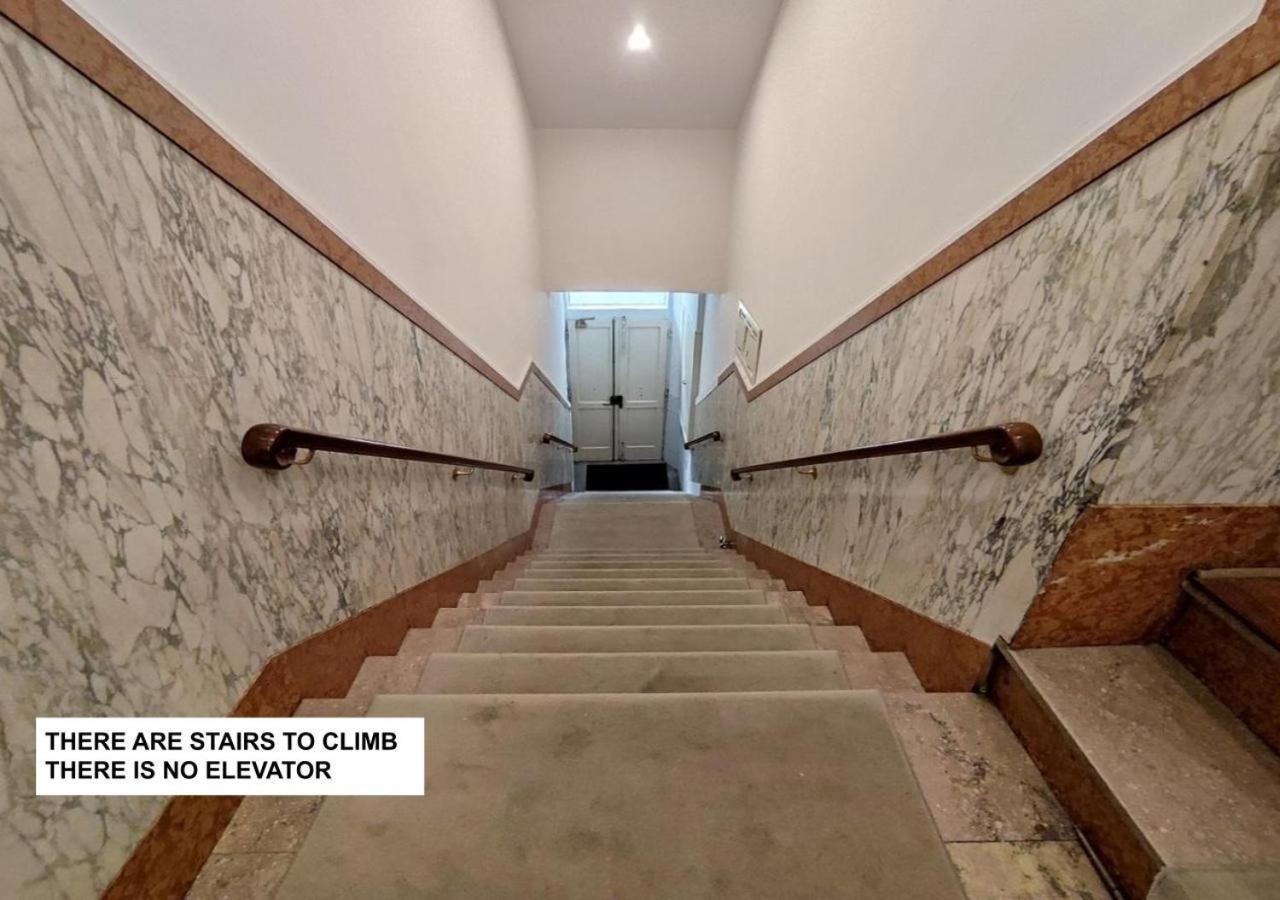 Seta Spacious Apartment Next To The Duomo Florence Exterior photo